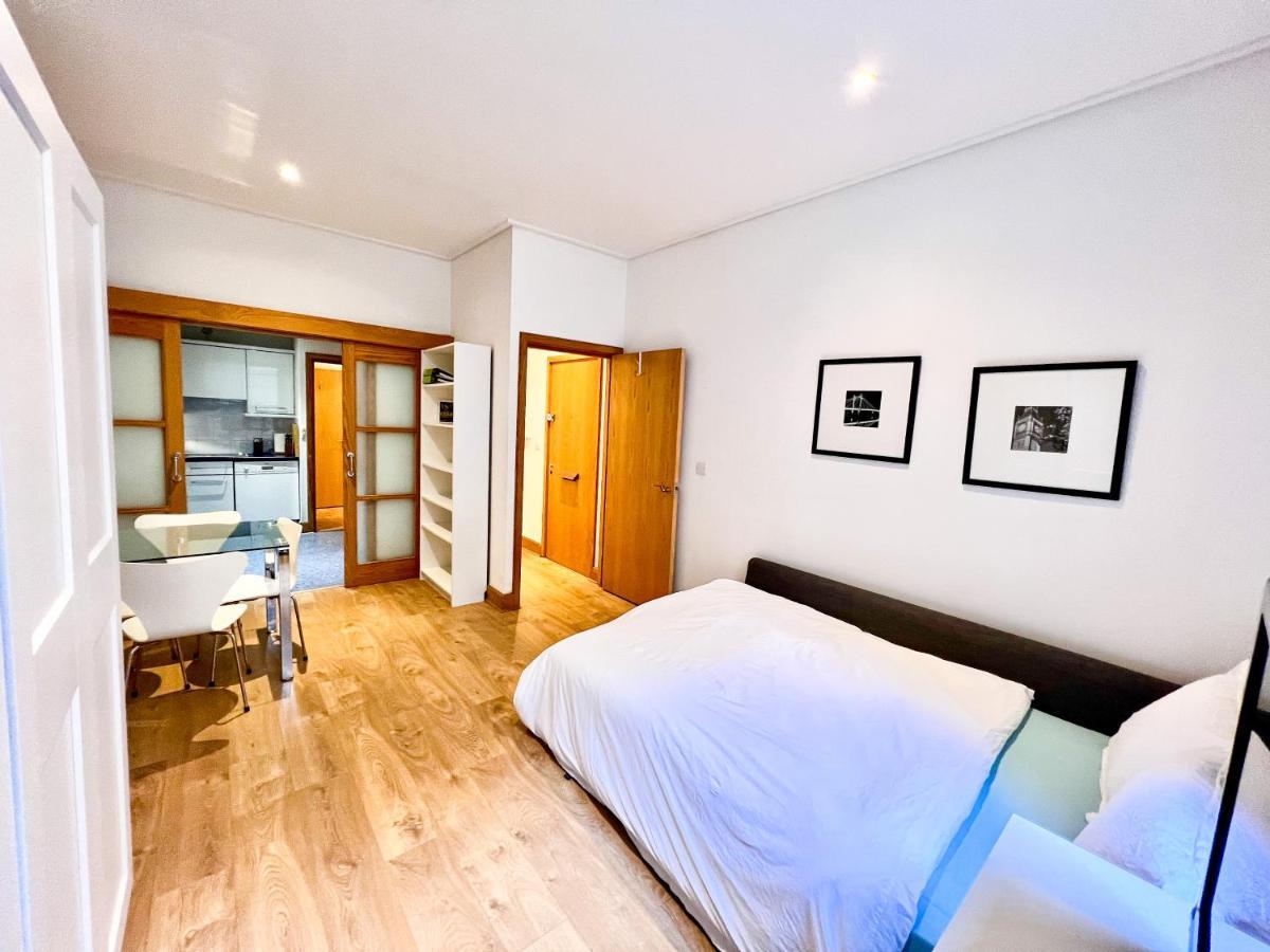 Superior Entire Apartment Between St Pauls Cathedral And Covent Garden London Exterior photo