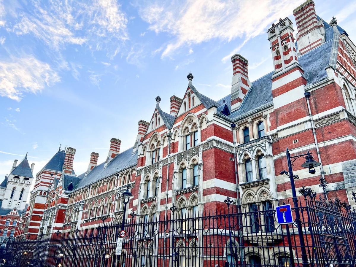 Superior Entire Apartment Between St Pauls Cathedral And Covent Garden London Exterior photo