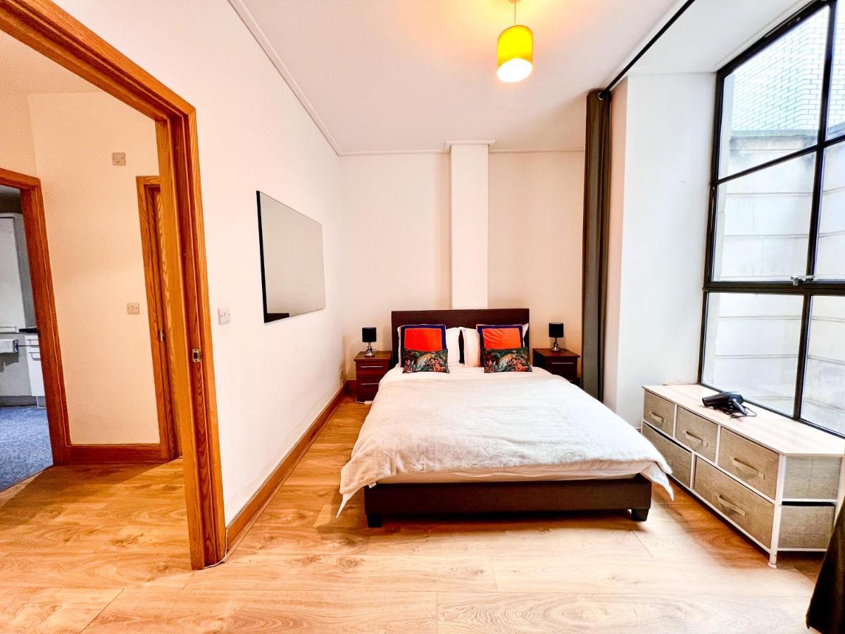 Superior Entire Apartment Between St Pauls Cathedral And Covent Garden London Exterior photo