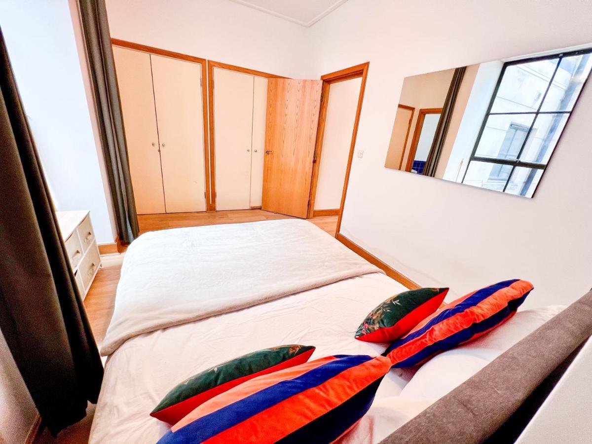 Superior Entire Apartment Between St Pauls Cathedral And Covent Garden London Exterior photo