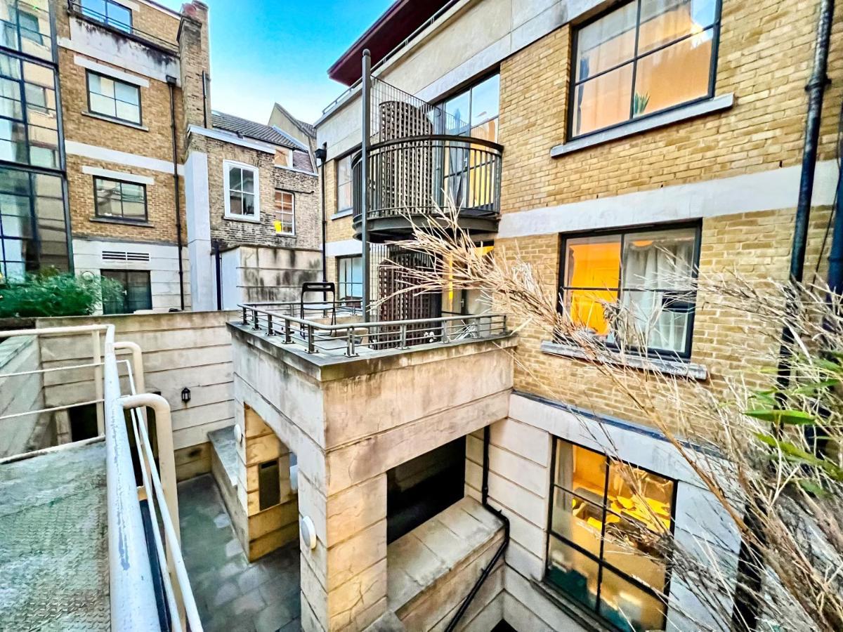 Superior Entire Apartment Between St Pauls Cathedral And Covent Garden London Exterior photo